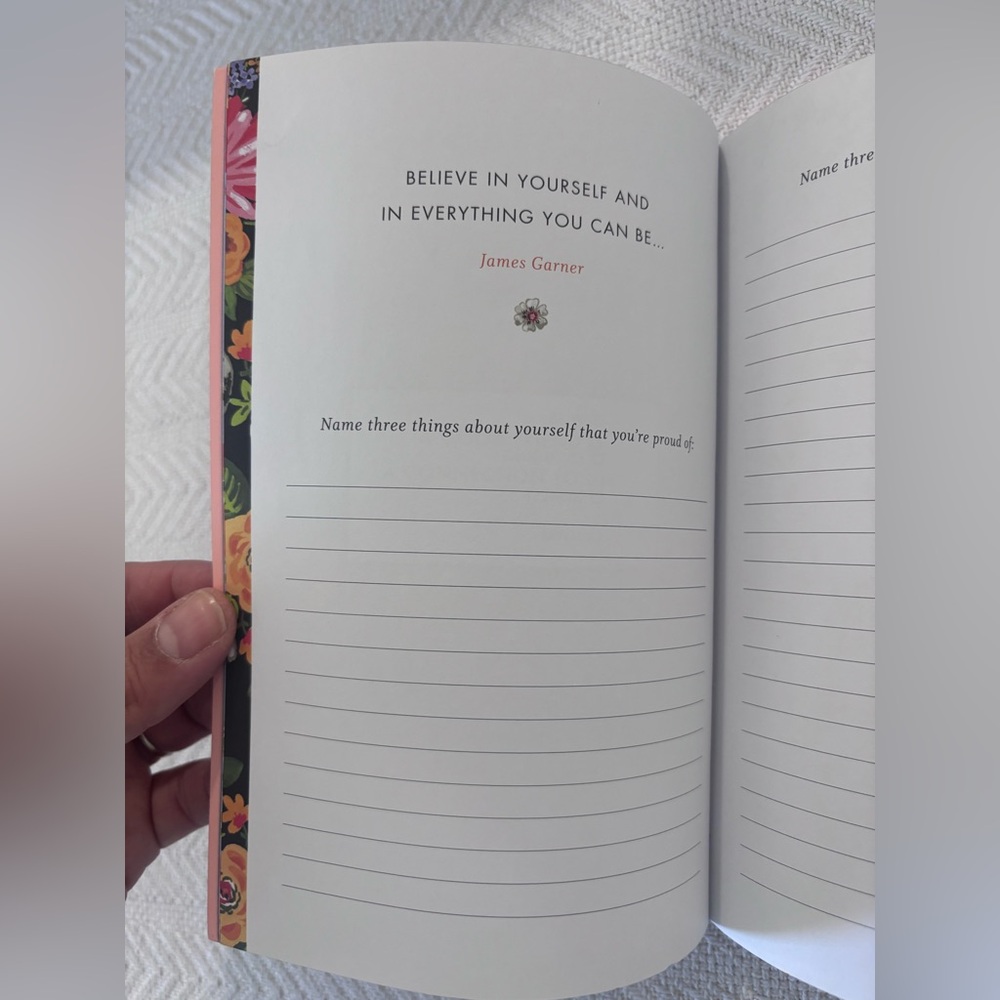 💜My Beautiful Life Guided Journal - Floral Black - Picture 6 of 9